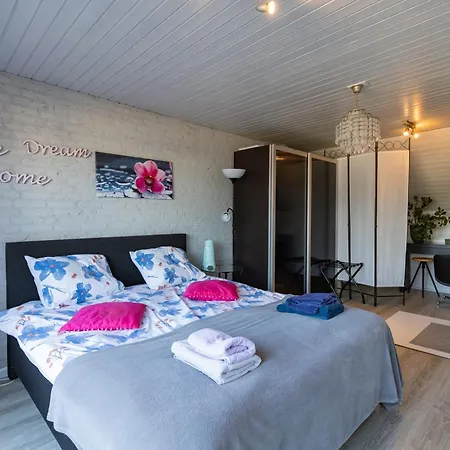 B&B Acacia-3